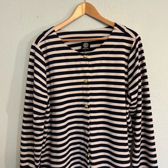 Bobeau Striped Dark Navy and White Cardigan with Gold Buttons Size 1X - Picture 5 of 10